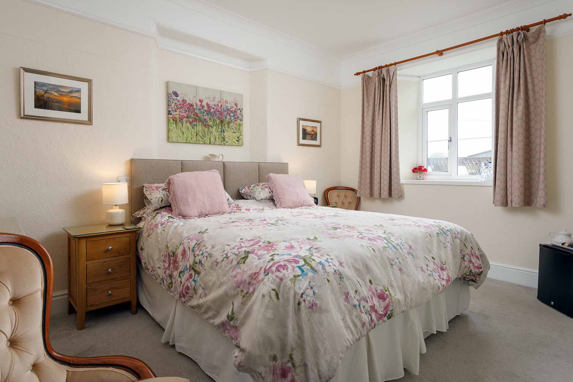 Honeysuckle Bed and Breakfast Room Looe, Cornwall