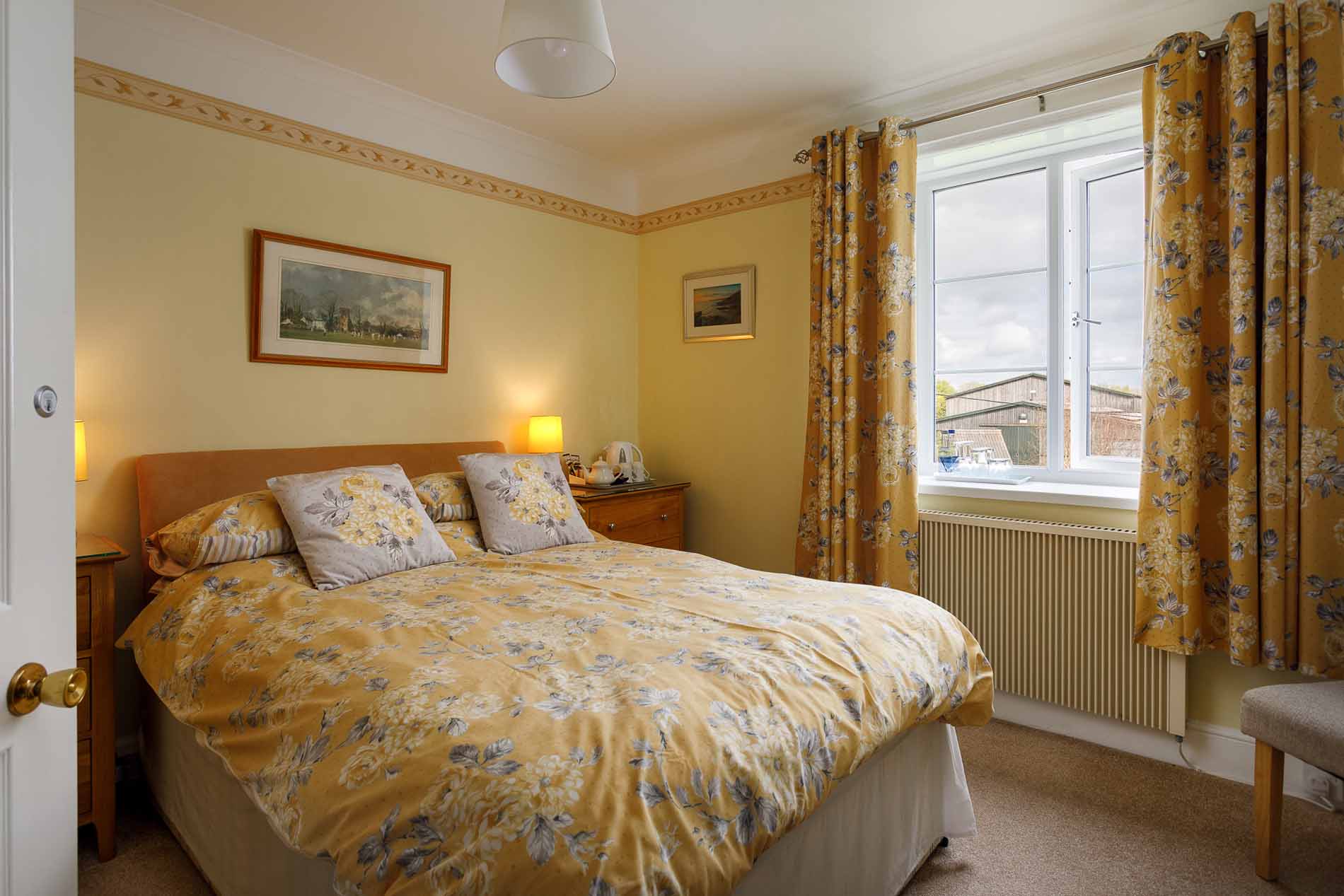 Primrose Bed and Breakfast Room Looe, Cornwall